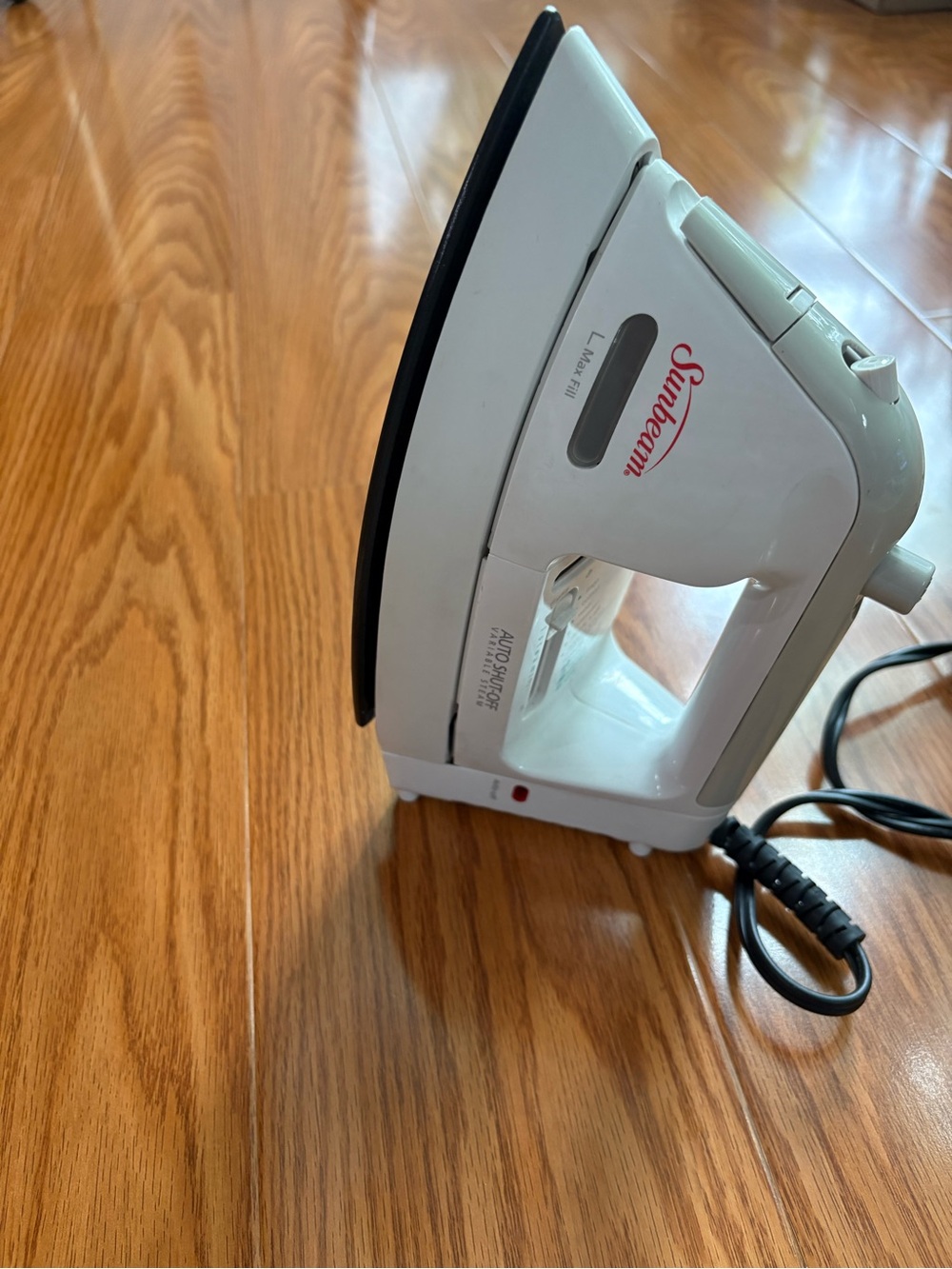Sunbeam Auto Shut-Off Variable Steam Iron White & Gray with Black Bottom
